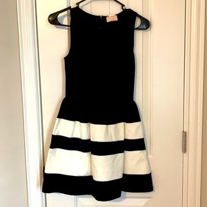 Boutique mini dress, fits like an XS- excellent condition